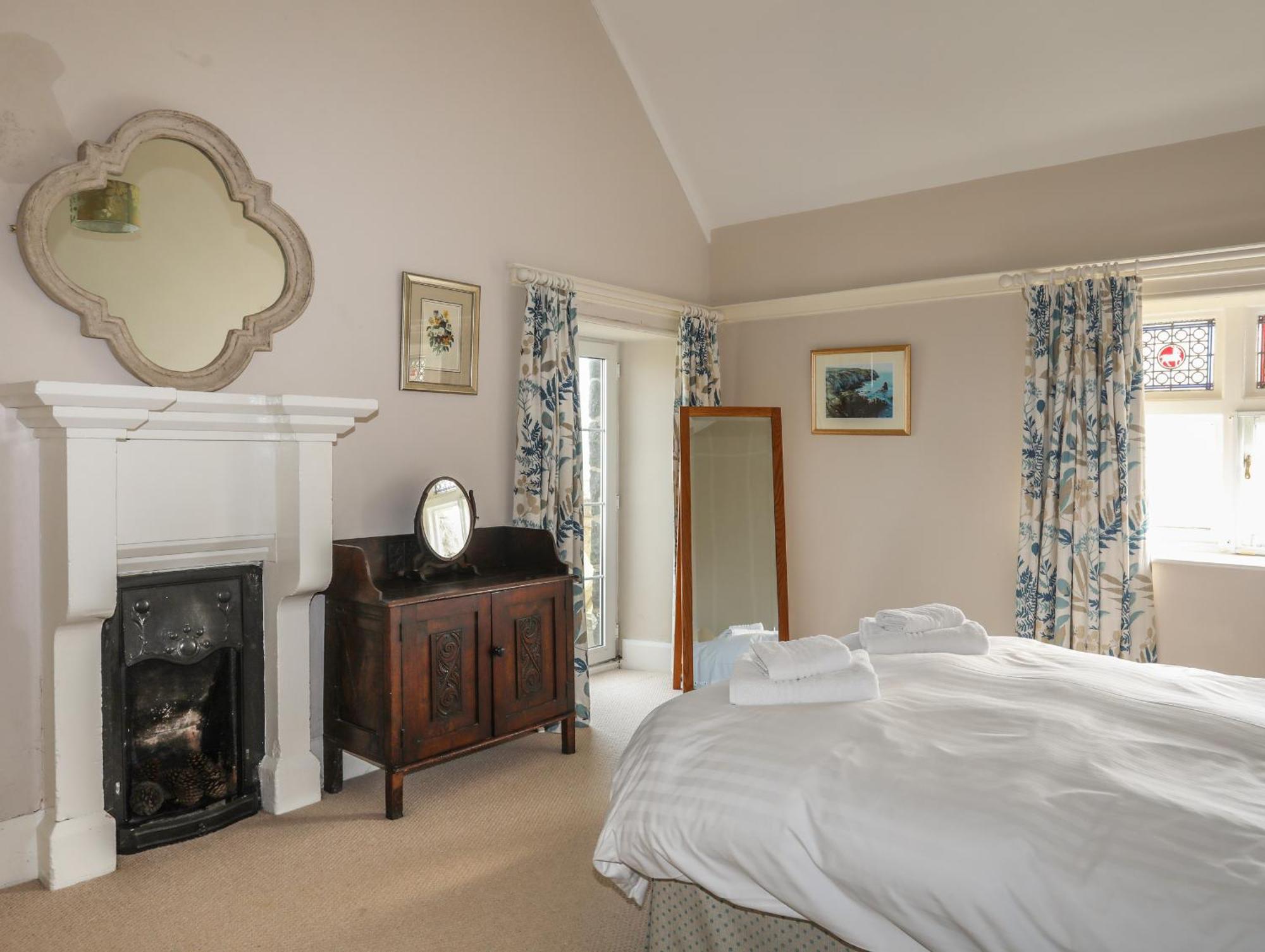 Plas Rhoscolyn Exterior photo